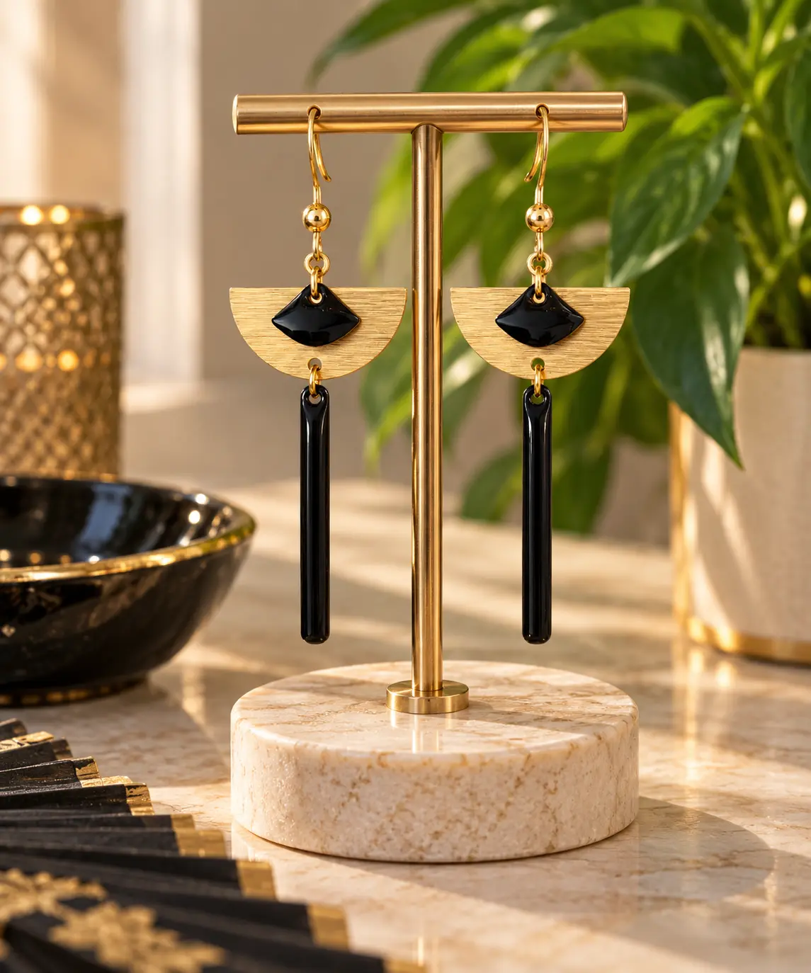 Boucles d'oreilles Demi-Lune Noir faites main par Camille Fraise