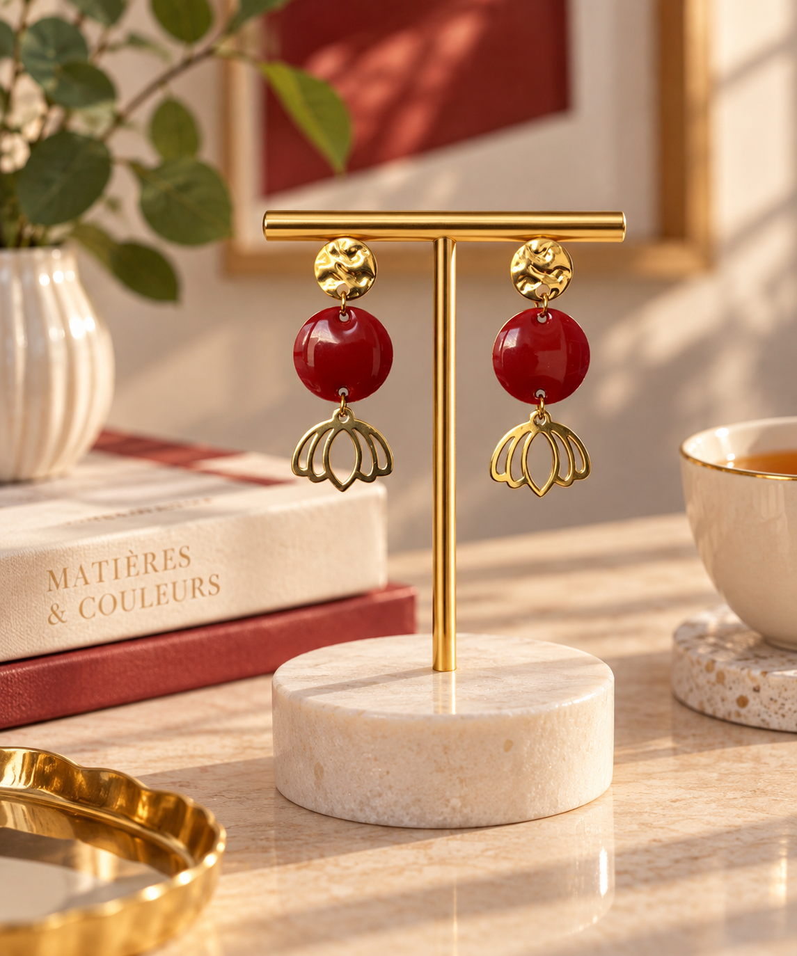 Boucles d'oreilles Rubis & Lotus faites main par Camille Fraise