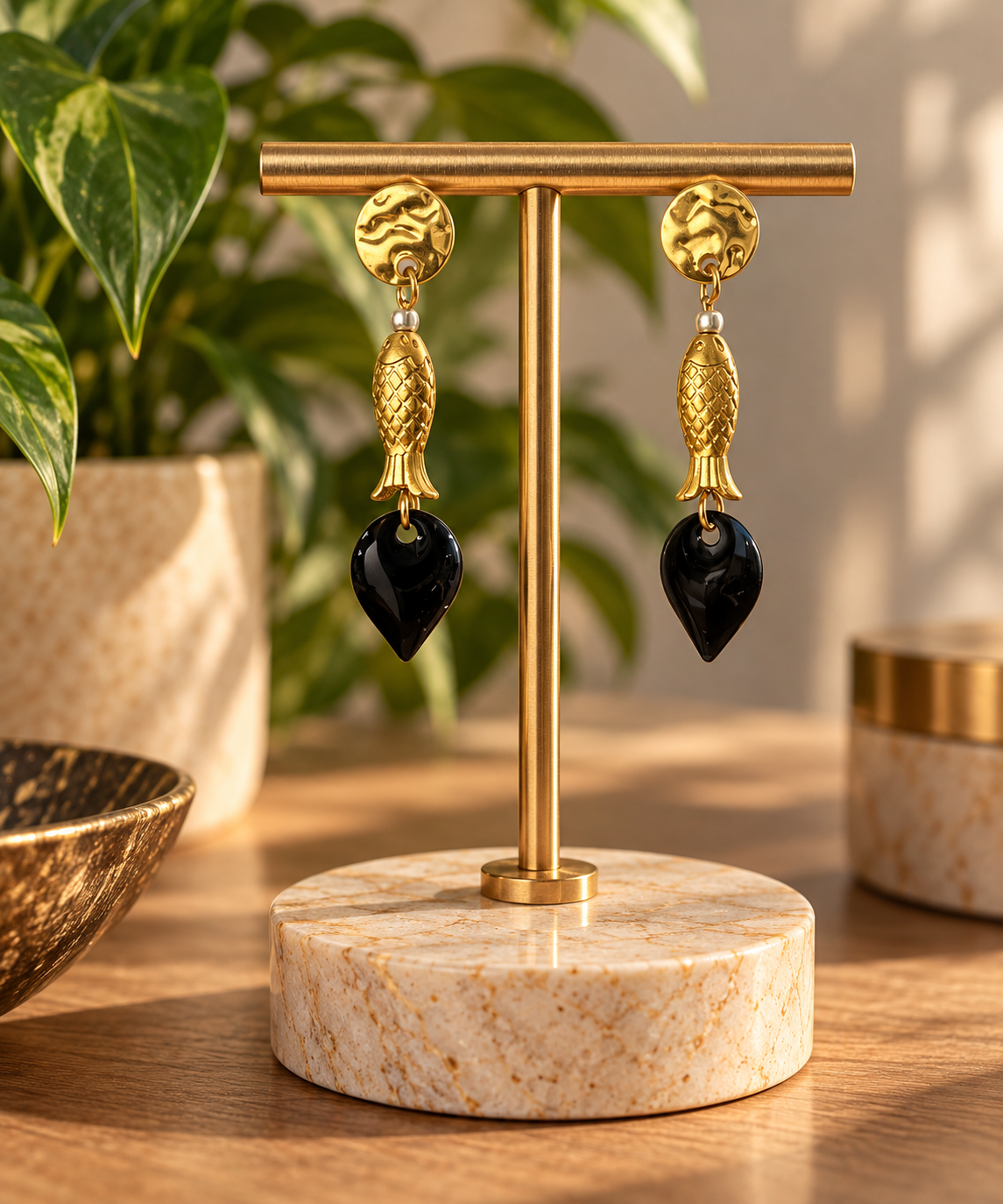 Boucles d'oreilles Poisson & Nuit Noire faites main par Camille Fraise